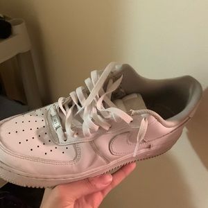 Beat up Air Force 1’s